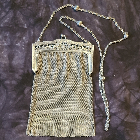 Whiting & Davis Handbags - Antique Vintage Whiting & Davis Silver Tone Mesh Chain Purse Handbag
